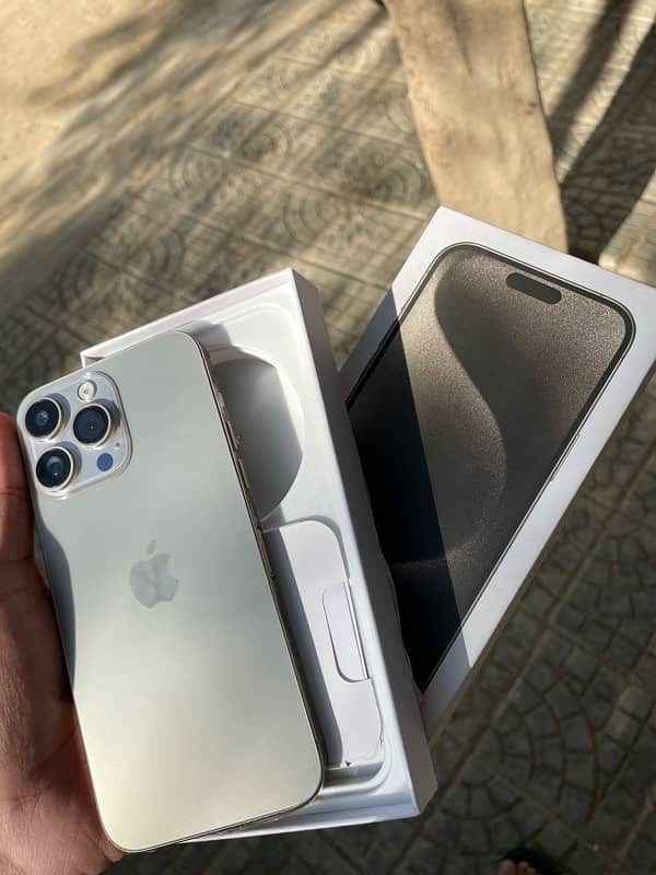 Iphone 15 Pro Max Natural Titanium 0