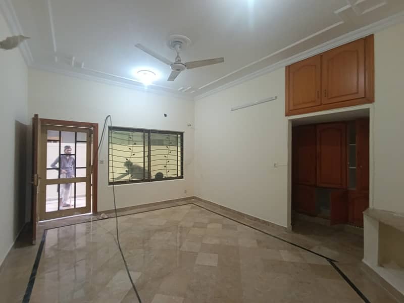 Ground Portion Is Available For Rent In I-8 ISLAMABAD 6