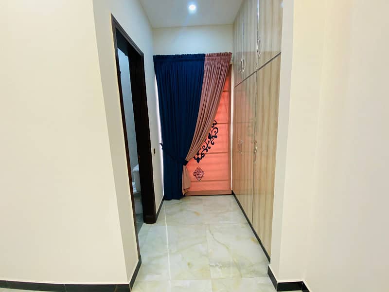 10 MARLA UPER PORTION FOR RENT IN BAHRIA TOWN LAHORE 13