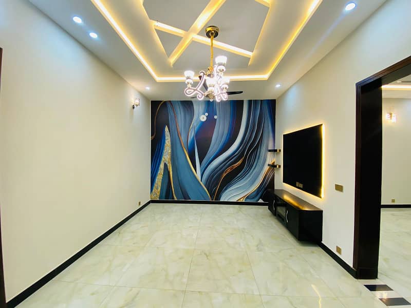 10 MARLA UPER PORTION FOR RENT IN BAHRIA TOWN LAHORE 16