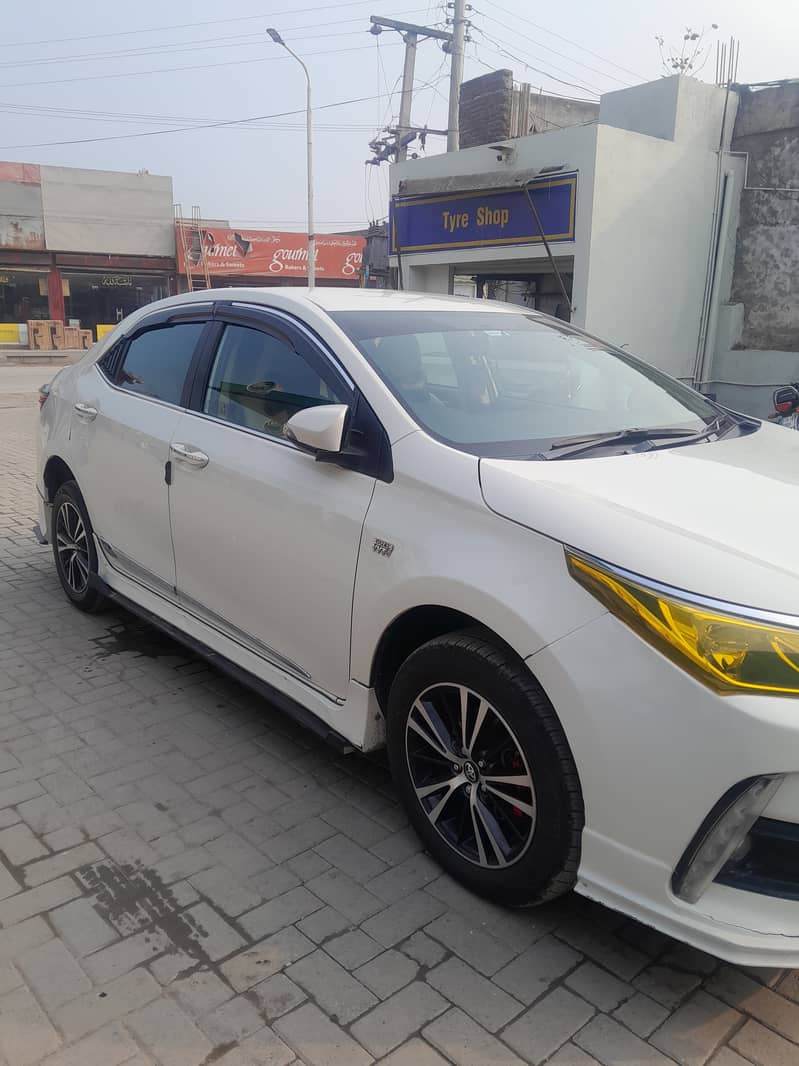 Toyota Corolla GLI 2018/19 1