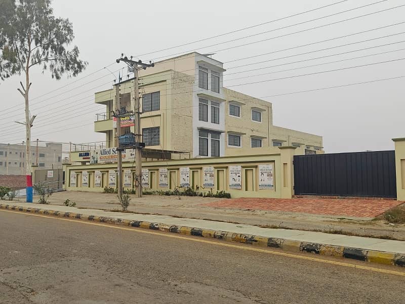 10 Marla Possession Plot For Sale  Nishat  Block Chinar Bagh 15