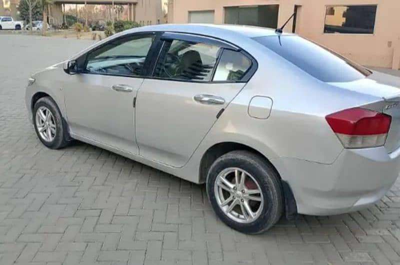 Honda City Aspire 2010 Lahore Number ( 032/3771/5720 ) 1