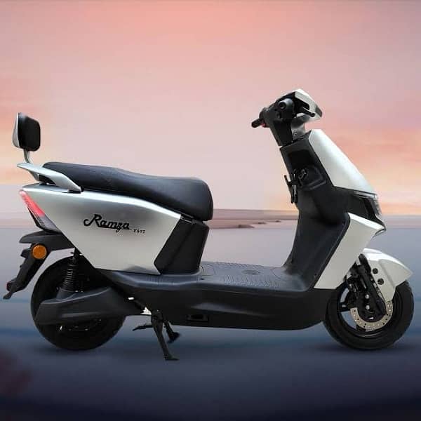 Ramza f507 electric scooter for sale in good condition 1