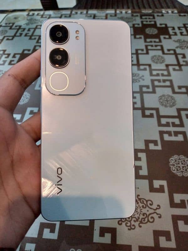 Vivo Y19s 6/128 Complete box fast charger orginal only 2 week use. . . 3