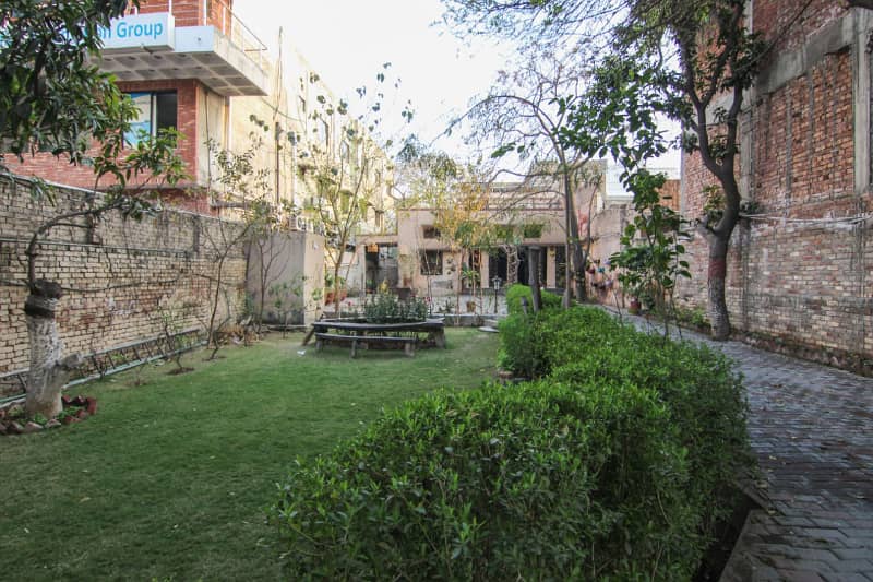 34.5 Marla Luxurious House Is Available For Sale On Habib Ullah Road Lahore 28