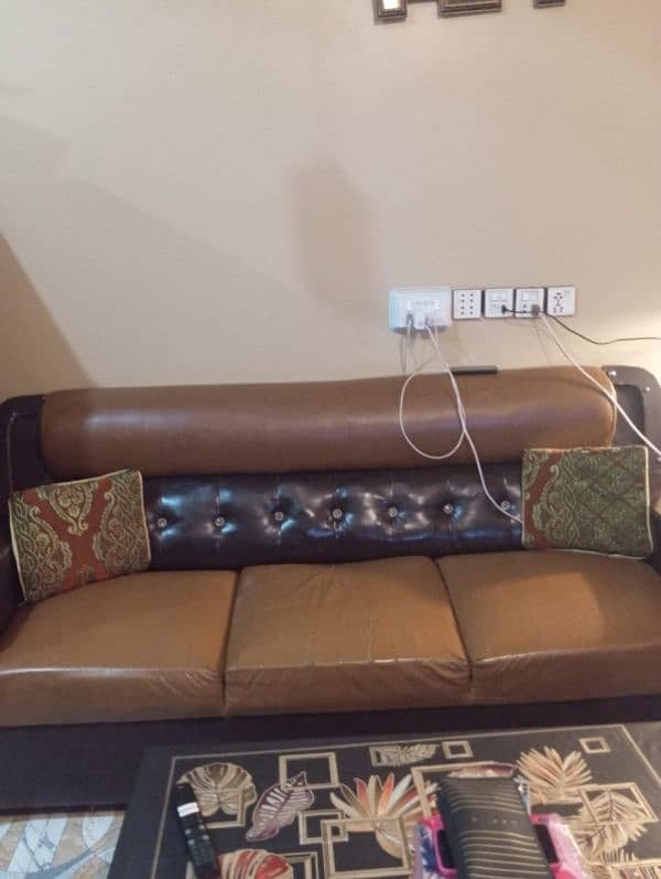 wood & leather sofa 0