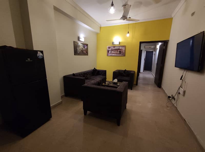 One bed furnished flat available for rent in E11/2 markaz 5