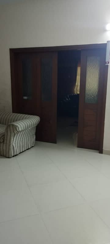 260 Yards Ground Floor Portion for Sale in Block 13/C, Gulshan-e-Iqbal 16