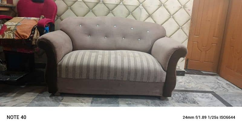 7 Seater Sofa Rs. 40,000 2