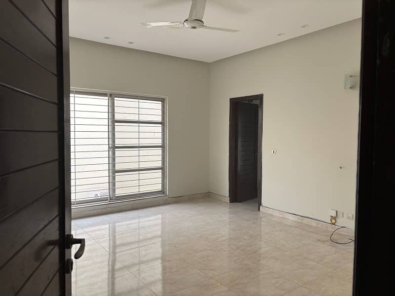 1 Kanal 3 Bed Upper Portion Available For Rent On Superb Location In DHA Phase 5, Lahore 1