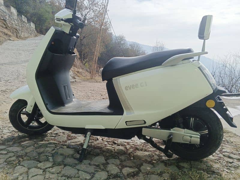 electric bike evee c1 for sale just  3000 run 0