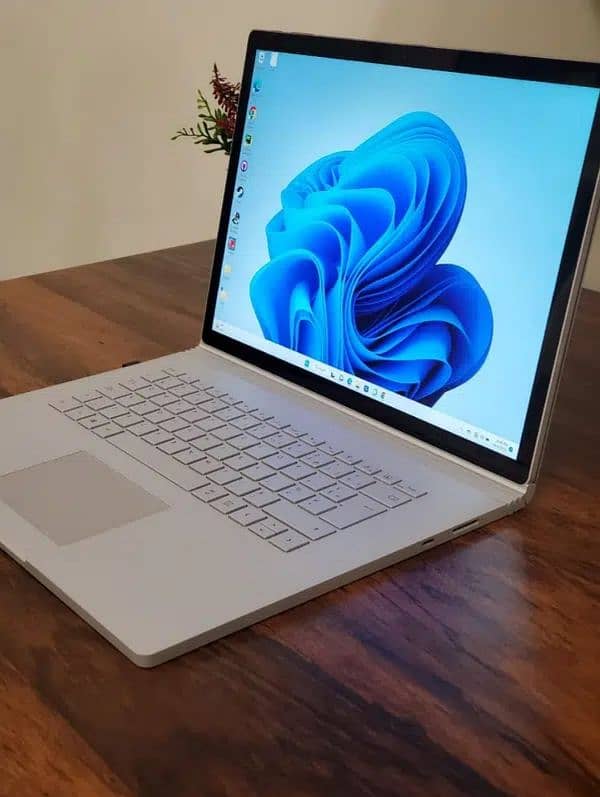 Surface Book 2 - 15” | Core i7 | 16GB RAM | 512GB SSD | 4 GB GTX 1060 0