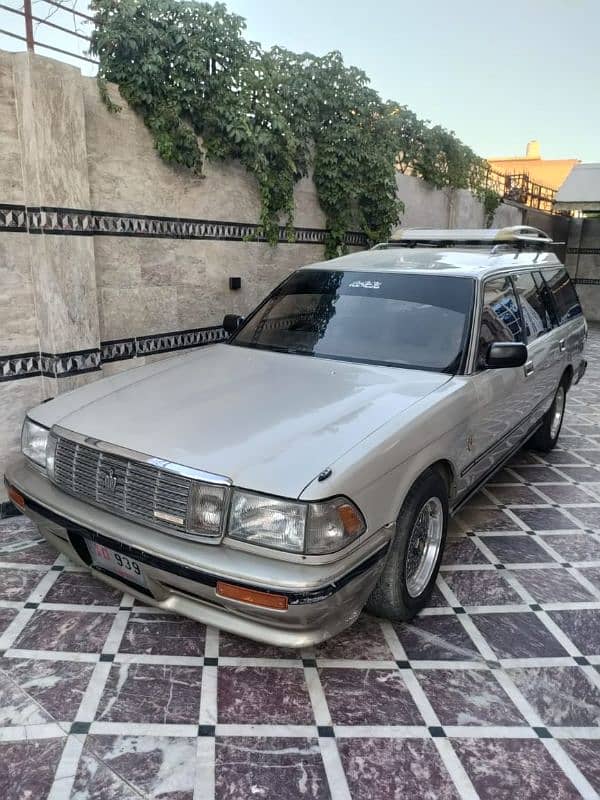 Toyota Crown 1984 6