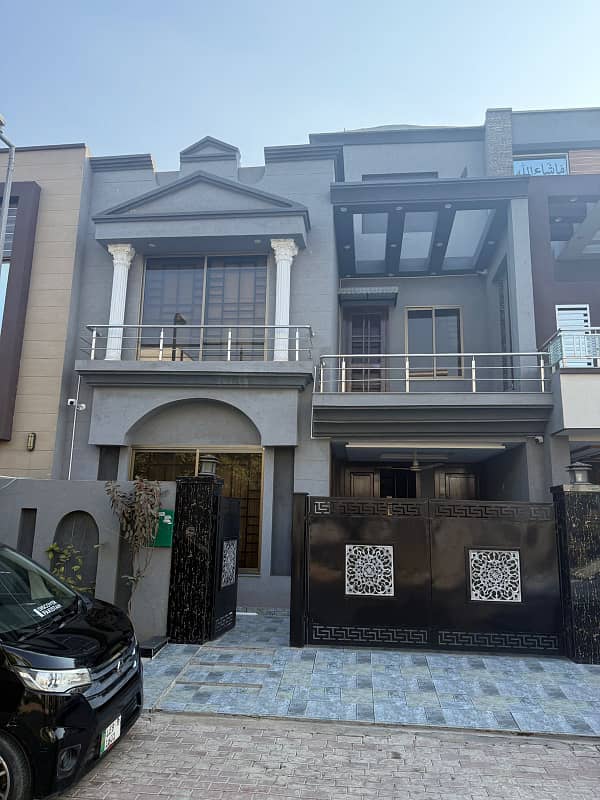 Brand New 5 Marla Semi Furnished House Available For Sale In Jinnah Block Sector E Bahria Town Lahore 0