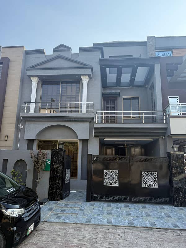 Brand New 5 Marla Semi Furnished House Available For Sale In Jinnah Block Sector E Bahria Town Lahore 47