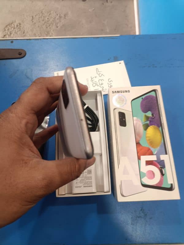 Samsung A51  8GB RAM 128 GB memory 3