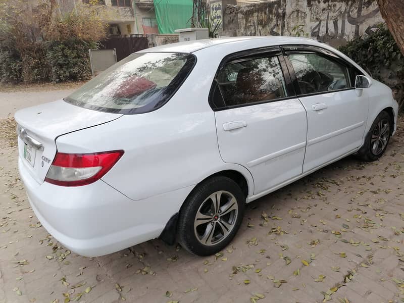 Honda City IDSI 2004 auto very good condition 6