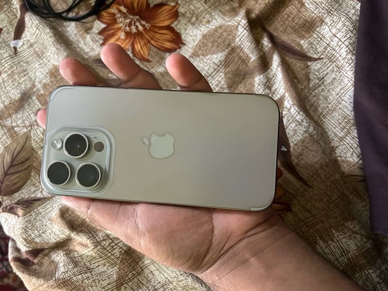 iPhone 15 pro 128gb (JV) 0