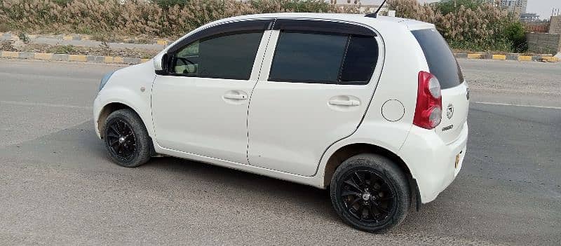 Toyota Passo 2011 3