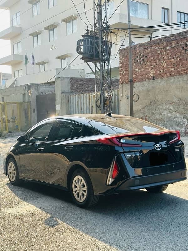 Toyota Prius 2018 1