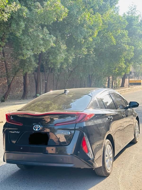 Toyota Prius 2018 3