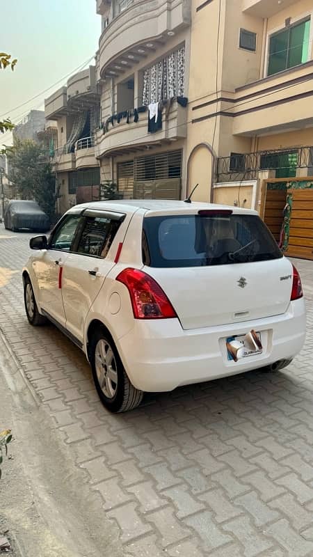 Suzuki Swift Dlx 1.3 automatic 2015 5