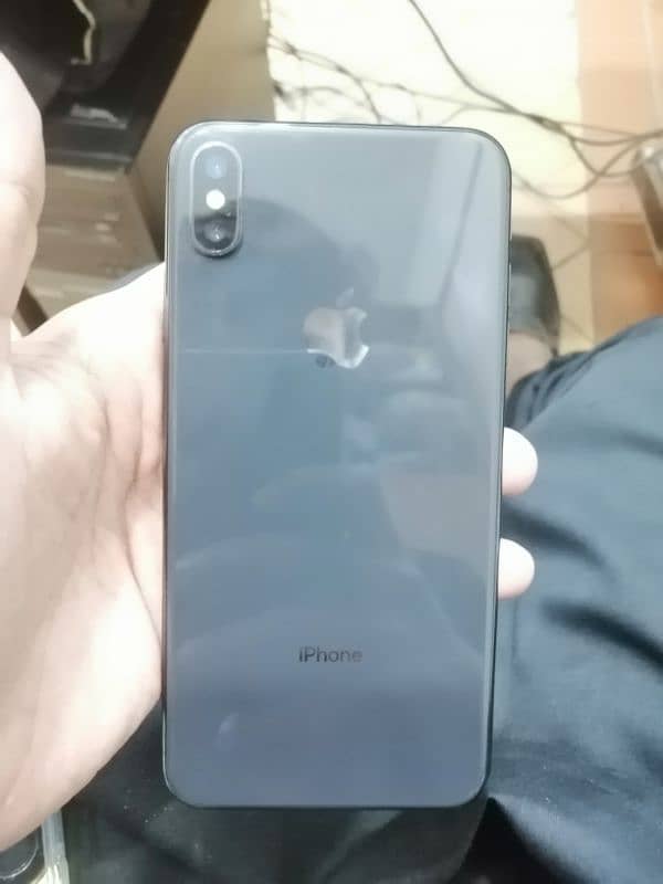 Iphone XS Max NON PTA with box. 3