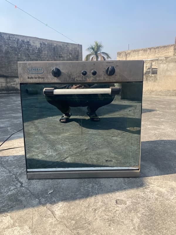 BUILT IN GAS OVEN 1