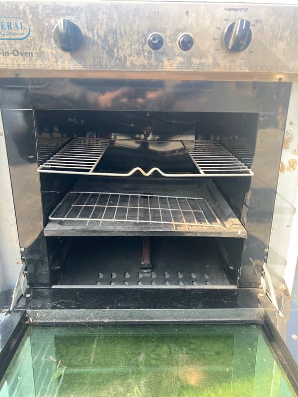 BUILT IN GAS OVEN 3