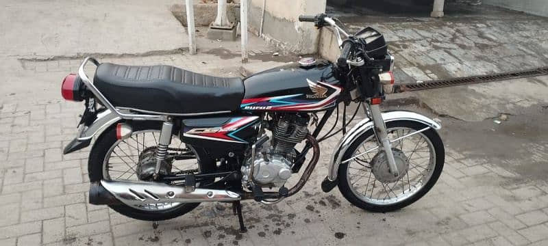 Honda 125 black colour urgent sale 0