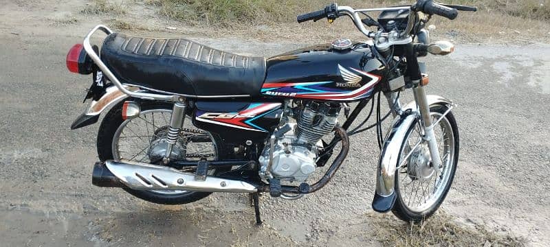 Honda 125 black colour urgent sale 4