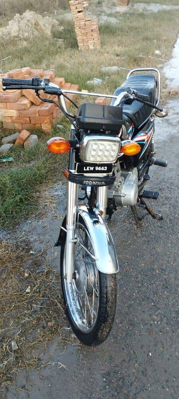 Honda 125 black colour urgent sale 5