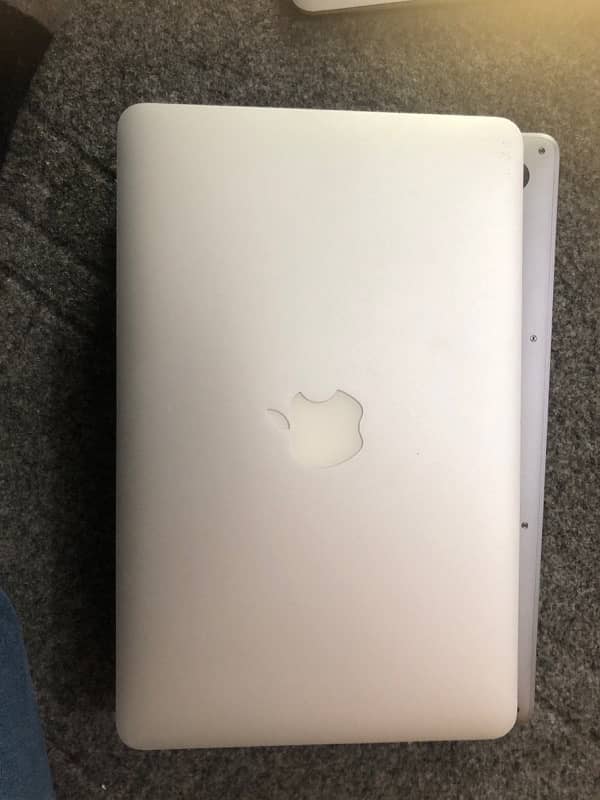 Apple Macbook Air 2015 1