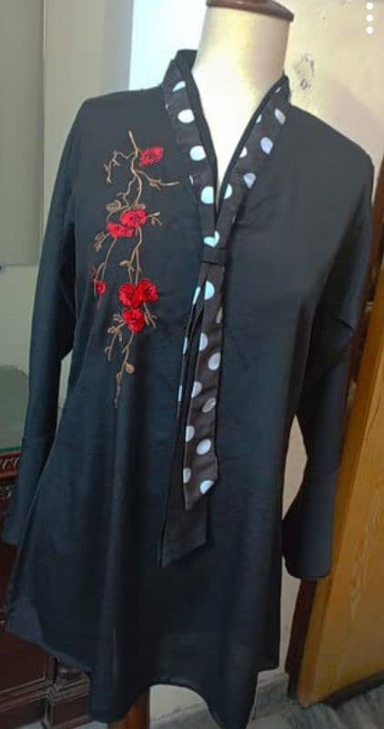 Black raw silk Girly top. . . 0