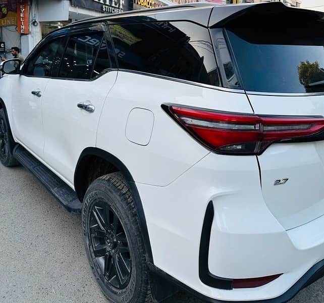 Toyota Fortuner 2018 4