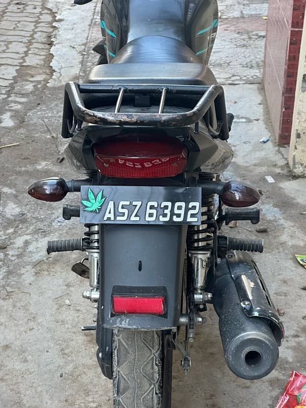 YAMAHA YB - 125Z - DX | Model 2023 | Urgent Sale 6