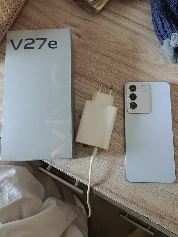 Vivo v27e 8+8gb 256gb Complete accessories 1