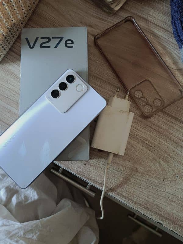 Vivo v27e 8+8gb 256gb Complete accessories 3