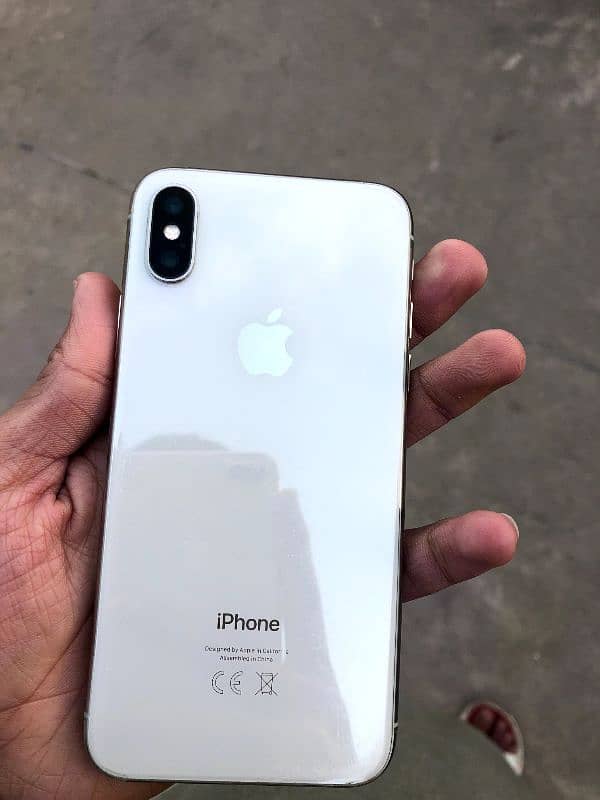 Iphone X. 0