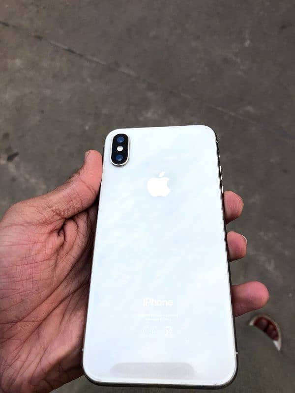 Iphone X. 6