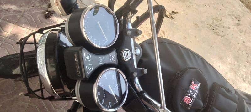 suzuki 150 good condition 12