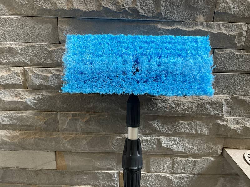 Telescopic Car Wash Brush 1