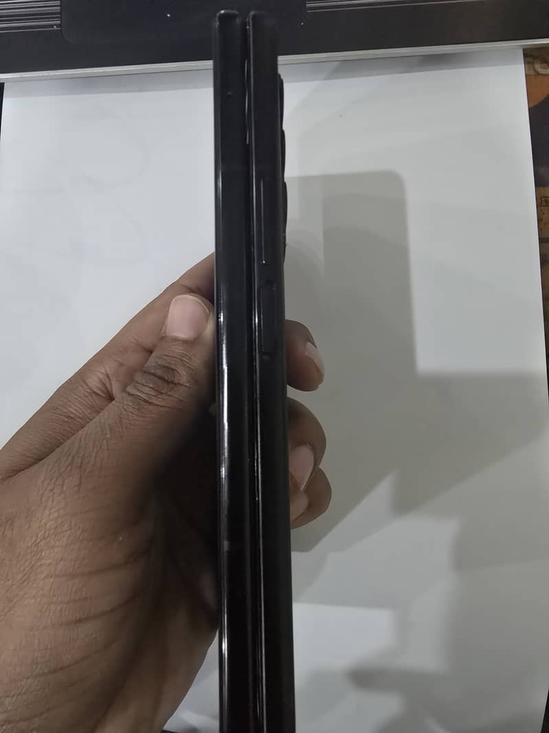 Samsung galaxy  Z Fold 3 PTA 3