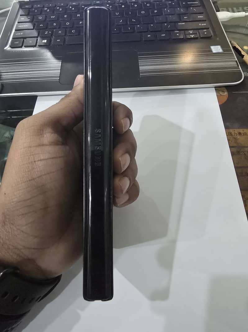 Samsung galaxy  Z Fold 3 PTA 5