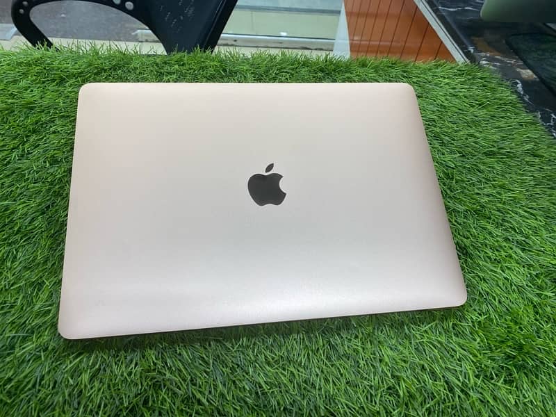 MacBook Air M1 8GB 256SSD Golden Color 4