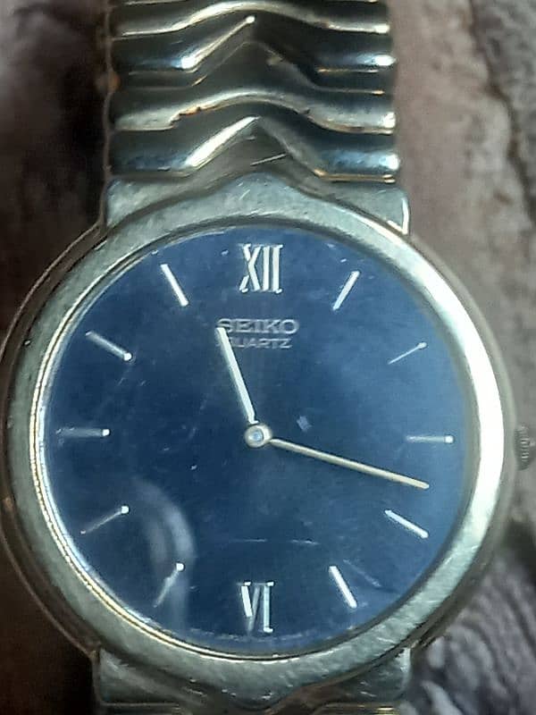 men watch 2