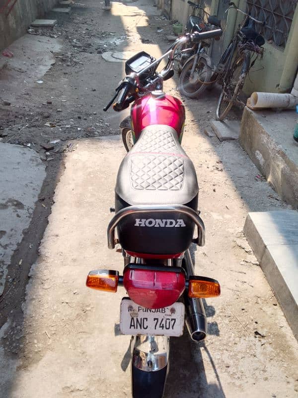 Honda CD 70 Model 2022 15