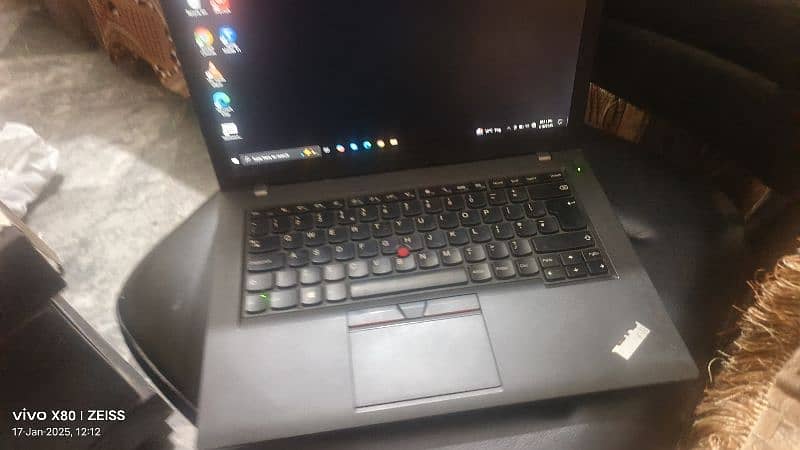 Lenovo T460 8 GB ram 256 ssd hard 2