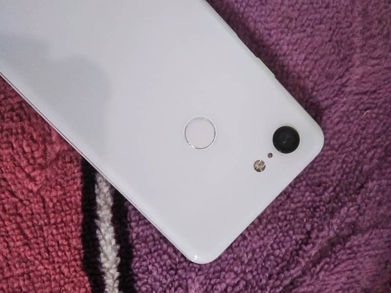 Google Pixel 3 10/10 no issue can be patched in 1000 0